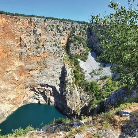 度假居 Awesome In Imotski